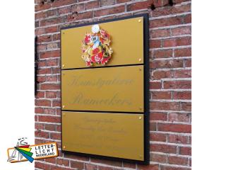 Naambord goudkleurig